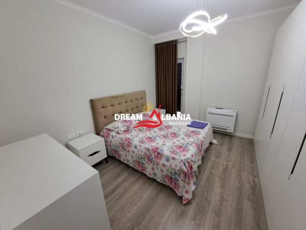 Tirane, jepet me qera apartament 2+1 Kati 5, 91 m² 900 € (ne rrugen Jordan Misja ne rezidencen Quartrum)