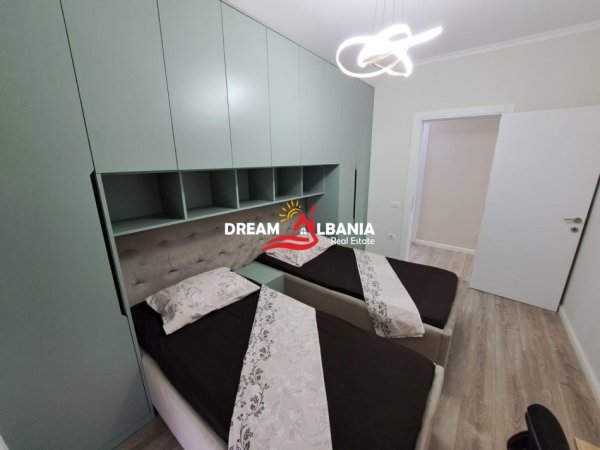 Tirane, jepet me qera apartament 2+1 Kati 5, 91 m² 900 € (ne rrugen Jordan Misja ne rezidencen Quartrum)