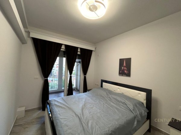 Tirane, jepet me qera apartament 3+1+Aneks+Ballkon Kati 3, 118 m² 1.100 € (Rr. Kongresi i Lushnjes)