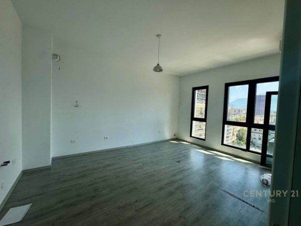 APARTAMENT/ZYRE 1+1 PER QIRA TE SQUARE 21  Kati 7, 67 m² 650 € (Rruga e Kavajes)