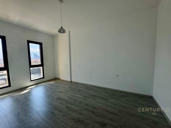 APARTAMENT/ZYRE 1+1 PER QIRA TE SQUARE 21  Kati 7, 67 m² 650 € (Rruga e Kavajes)