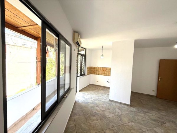 SHITET GARZONIERE ME SIP. 45 M2 TEK PAZARI I RI, Kati 3, 45 m² 110.000 €URO