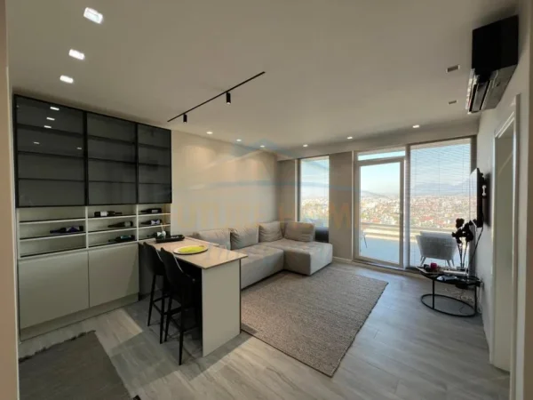 Tirane, jepet me qera apartament 1+1+Ballkon Kati 3, 77 m² 650 € 