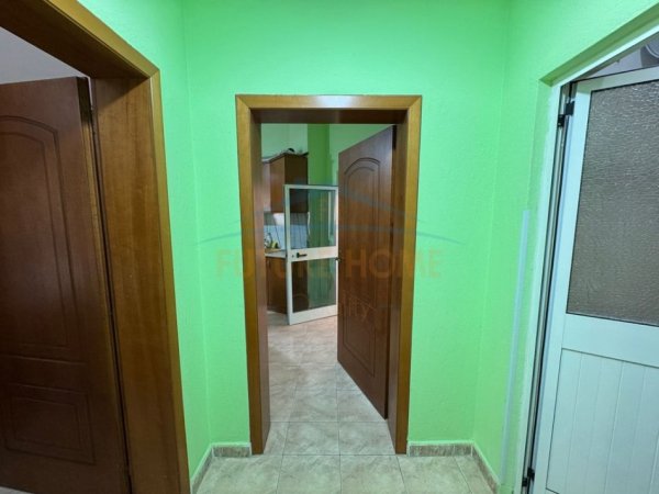Durres, jepet me qera apartament 1+1+Aneks+Ballkon Kati 3, 53 m² 300 € (Plazh Iliria)