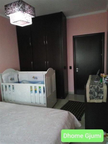 Tirane, shitet apartament 1+1+Ballkon Kati 7, 77 m² 109.000 € 