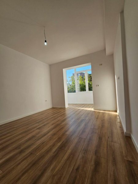 Tirane, shitet apartament 1+1+Ballkon Kati 5, 48 m² 137.000 € (RRUGA E KAVAJES)