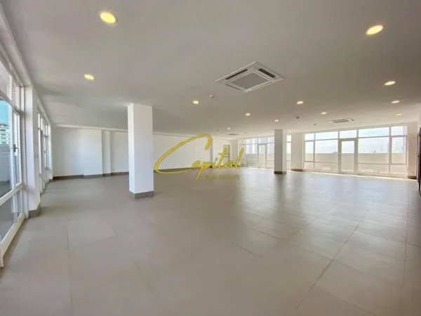 Tirane, jepet me qera ambjent biznesi Kati 0, 230 m² 3.000 € (RRUGA SIRI KODRA)