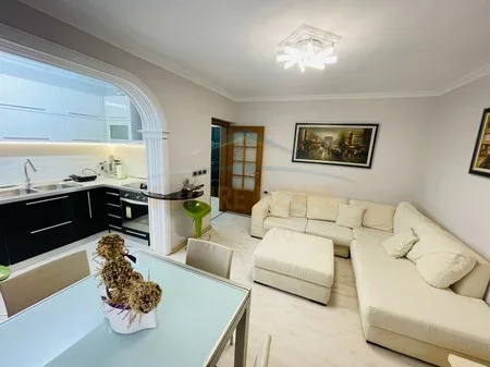 Tirane, Qera apartament 2+1 Kati 4, 68 m²