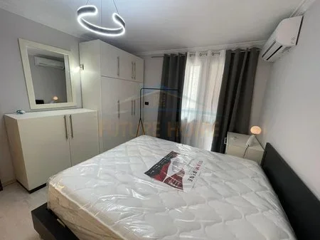 Tirane, Qera apartament 2+1 Kati 4, 68 m²