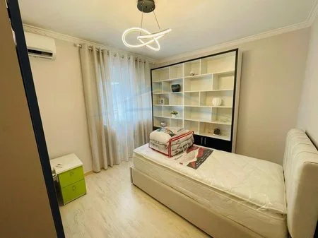 Tirane, Qera apartament 2+1 Kati 4, 68 m²