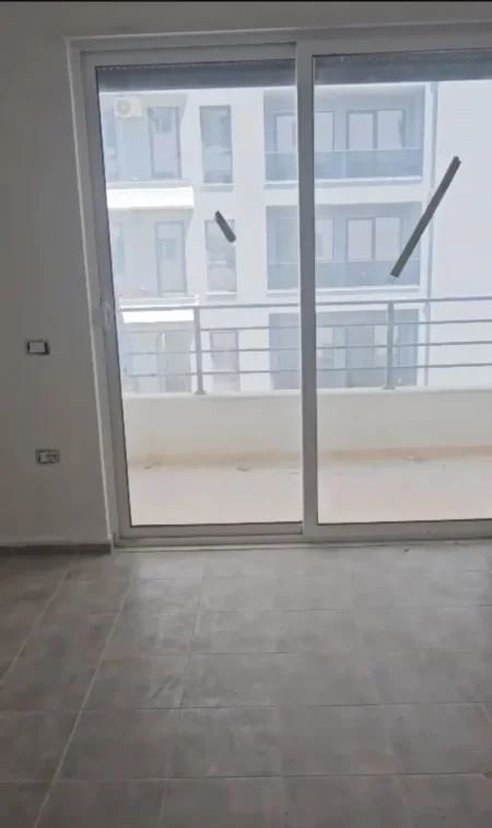 Vlore, shitet apartament 2+1+Ballkon , 106 m² 243.800 € (Lungomare)