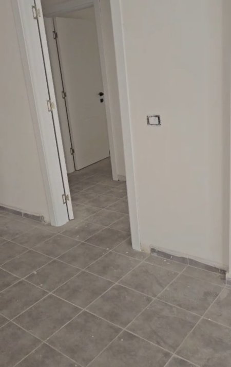 Vlore, shitet apartament 2+1+Ballkon , 106 m² 243.800 € (Lungomare)