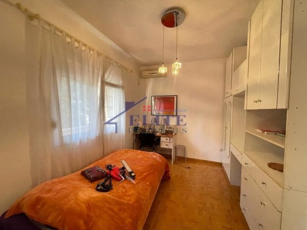 Tirane, jepet me qera apartament duplex 2+1+Ballkon Kati 2, 150 m² 1.000 € 