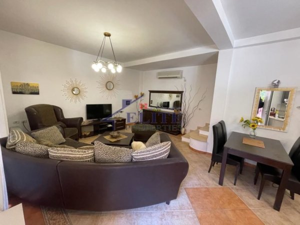 Tirane, jepet me qera apartament duplex 2+1+Ballkon Kati 2, 150 m² 1.000 € 