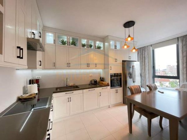 Tirane, shitet apartament Kati 4, 97 m² 195.000 Euro (Ndre Mjeda)