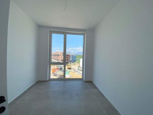 Tirane, jepet me qera apartament 2+1 Kati 2, 98 m² 800 Euro (liqeni thate)