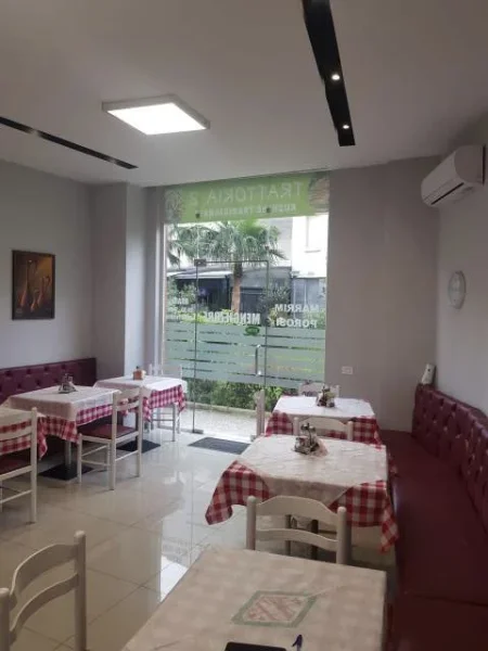 Jepet me qera biznesi, gatime tradicionale, Rr. frosina plaku 450 €