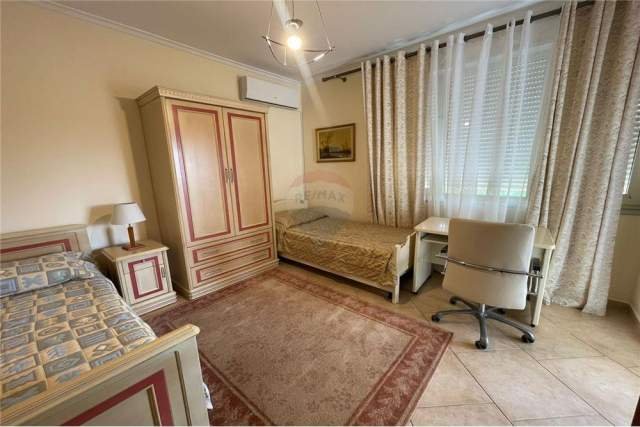 Tirane, jepet me qera apartament 3+1+A+BLK Kati 9, 130 m² 900 Euro (rruga elbasanit)