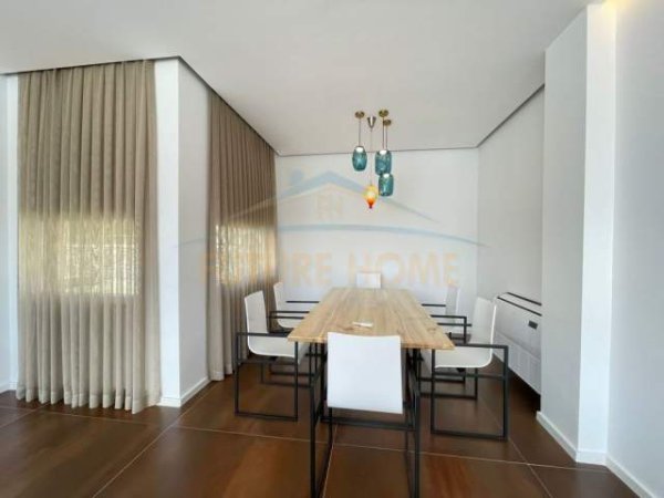 Tirane, jepet me qera Vile 2+1+A+BLK Kati 3, 350 m² 2.000 Euro (Berzhite)