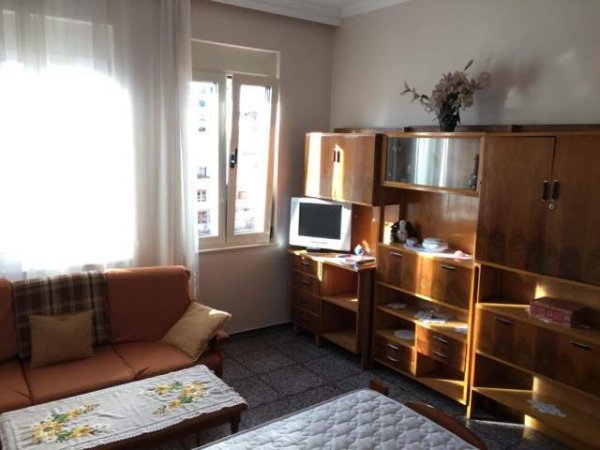 Tirane, jepet me qera apartament 2+1+BLK Kati 5, 80 m² 40.000 Leke