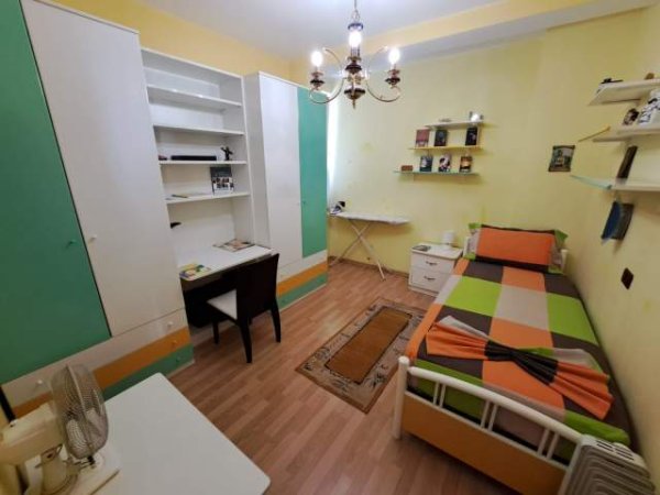 Tirane, jepet me qera apartament 2+1+BLK Kati 2, 90 m² 600 Euro (rruga Hamid Shijaku)
