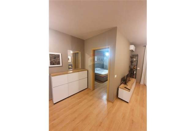 Tirane, jepet me qera apartament 60 m² 470 Euro (rruga e kavajes)
