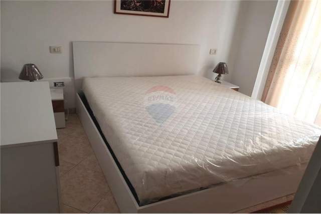 Tirane, jepet me qera apartament Kati 6, 60 m² 400 Euro (myslym shyri)