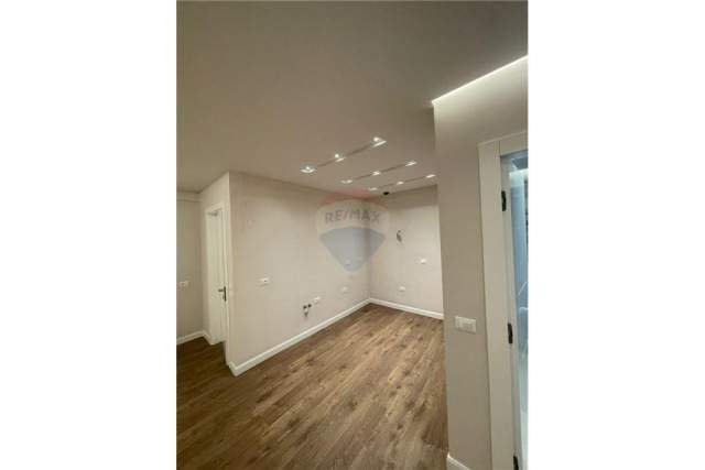 Tirane, jepet me qera apartament 2+1+A+BLK Kati 3, 120 m² 600 Euro (Rruga Ndre Mjeda)