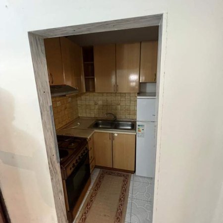 Tirane, jepet me qera apartament 1+1+BLK Kati 2, 60 m² 35.000 Leke (Laprakë)