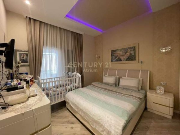 Tirane, jepet me qera 3+1+BLK 500 Euro (ish dogana)