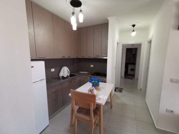 Tirane, jepet me qera apartament 2+1+BLK Kati 1, 90 m² 450 Euro (Don Bosko)