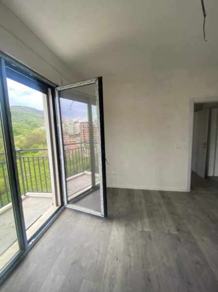 Tirane, shitet apartament 2+1+BLK Kati 5, 95 m² 157.000 Euro (Kodra e Diellit)