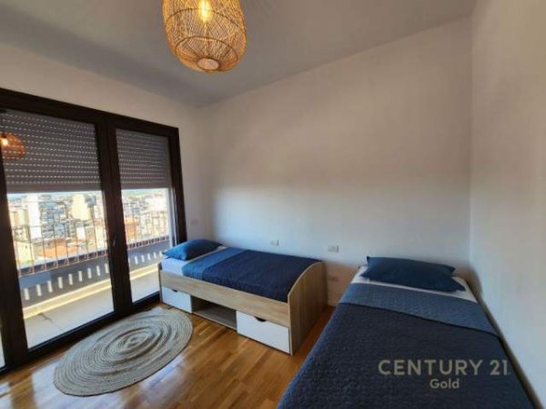 Tirane, jepet me qera apartament 2+1+BLK Kati 9, 145 m² 1.500 Euro (Rruga e Barrikadave)