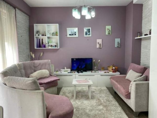 Tirane, jepet me qera apartament 2+1+BLK Kati 7, 100 m² 500 Euro (Rruga e Kavajes)