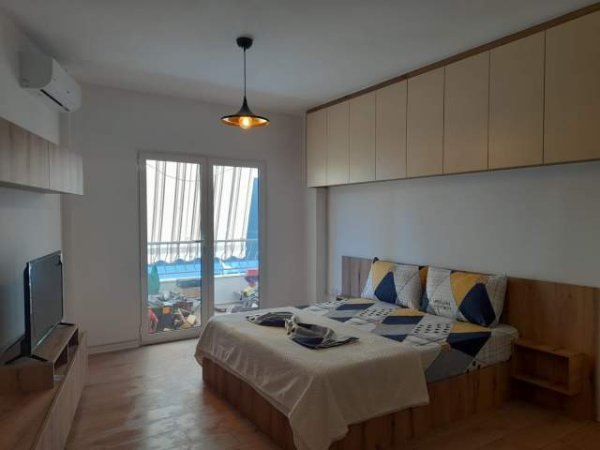 Tirane, jap me qera garsonier 1+1+BLK Kati 3, 45 m² 40.000 Leke (21 dhjetori)