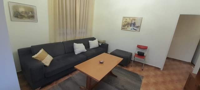 Tirane, jepet me qera apartament 1+1 Kati 3, 60 m² 35.000 Leke (Rruga e Elbasanit)
