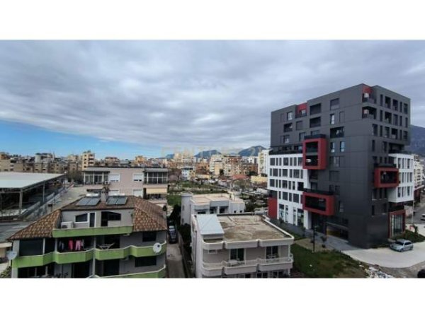 Tirane, shitet apartament 2+1+BLK Kati 5, 100 m² 140.000 Euro