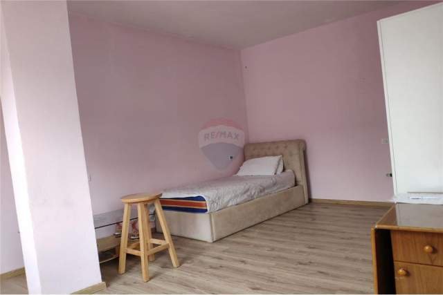 Tirane, jepet me qera apartament 2+1+A+BLK Kati 3, 150 m² 600 Euro (Rr. Jordan Misja)