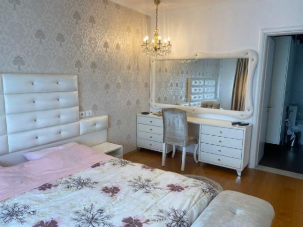 Tirane, jepet me qera apartament 2+1+BLK Kati 7, 95 m² 550 Euro (Brryli)