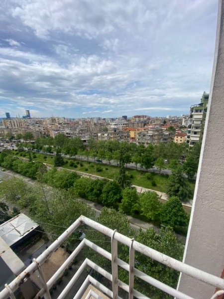 Tirane, jepet me qera apartament 2+1+BLK Kati 7, 95 m² 550 Euro (Brryli)