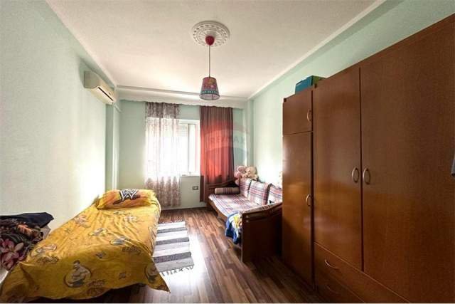 Tirane, shes apartament 2+1+BLK Kati 4, 125 m² 163.000 Euro (rruga mihal grameno)
