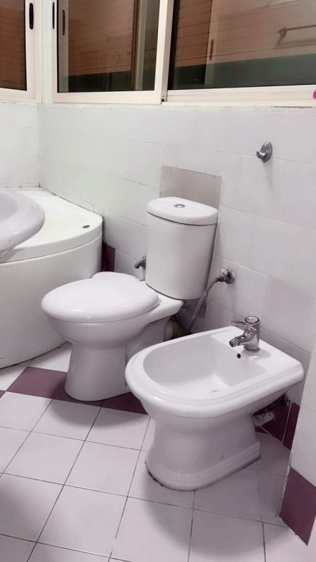 Tirane, jepet me qera apartament 1+1+BLK Kati 5, 50 m² 40.000 Leke (prane Kopeshtit numer 8)