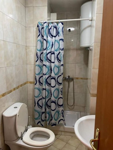 Tirane, jepet me qera apartament 1+1+BLK 70 m² 500 Euro