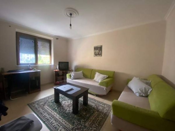 Tirane, jepet me qera apartament 1+1 Kati 2, 60 m² 350 Euro (Myslym Shyri)