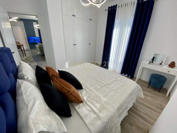 Tirane, jepet me qera apartament 1+1+BLK Kati 1, 65 m² 700 Euro (21 Dhjetori)