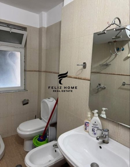 Tirane, jepet me qera apartament 1+1 Kati 2, 70 m² 450 € (SHKOLLA E BASHKUAR)