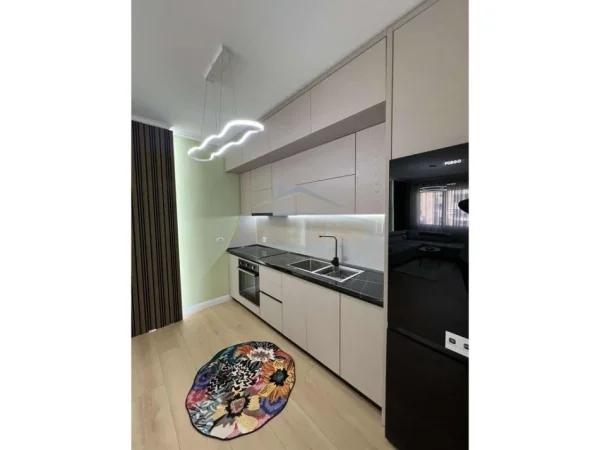 0683487469 Tirane, shitet apartament 2+1 Kati 3, 88 m² 145.000 € (Bulevardi Migjeni , Yzberisht)