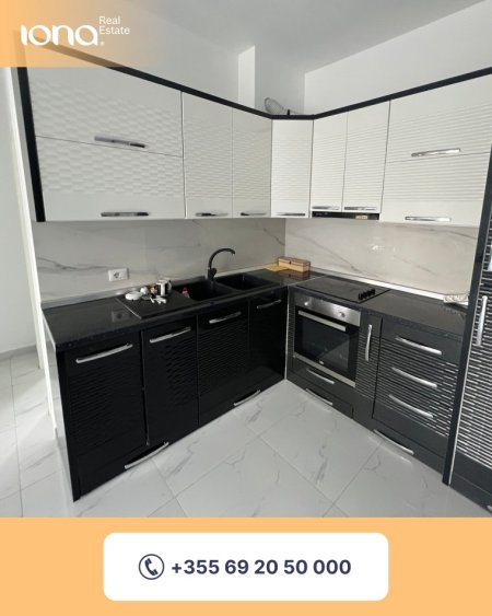 Golem, jepet me qera ditore apartamenti 1+1 Kati 3,