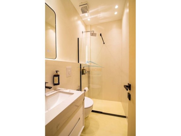 Tirane, jepet me qera apartament 1+1 Kati 4, 40 m² 600 €