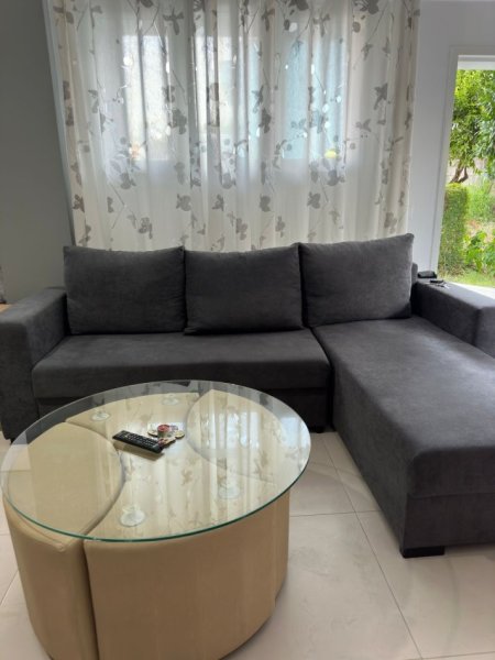 Tirane, jepet me qera apartament 1+1 Kati 0, 65 m² 300 € 